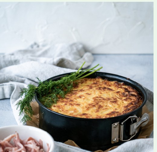 Zwiebelkuchen ohne Boden mit Schinken